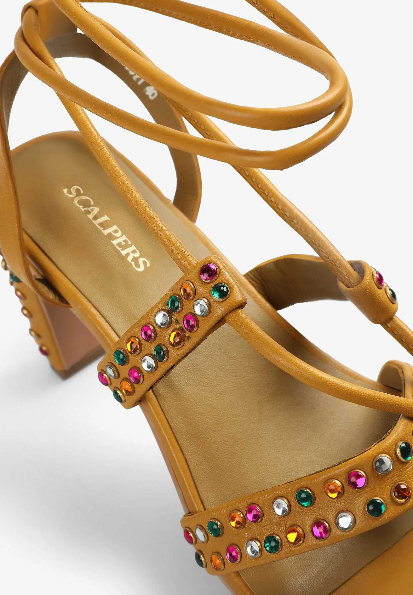 Hot Scalpers Sandalias Multicolor Piel Detalle Tachas